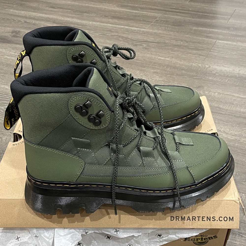 Dr. Martens Men's Olive Green Quilted Lace-Up Hiking Boots